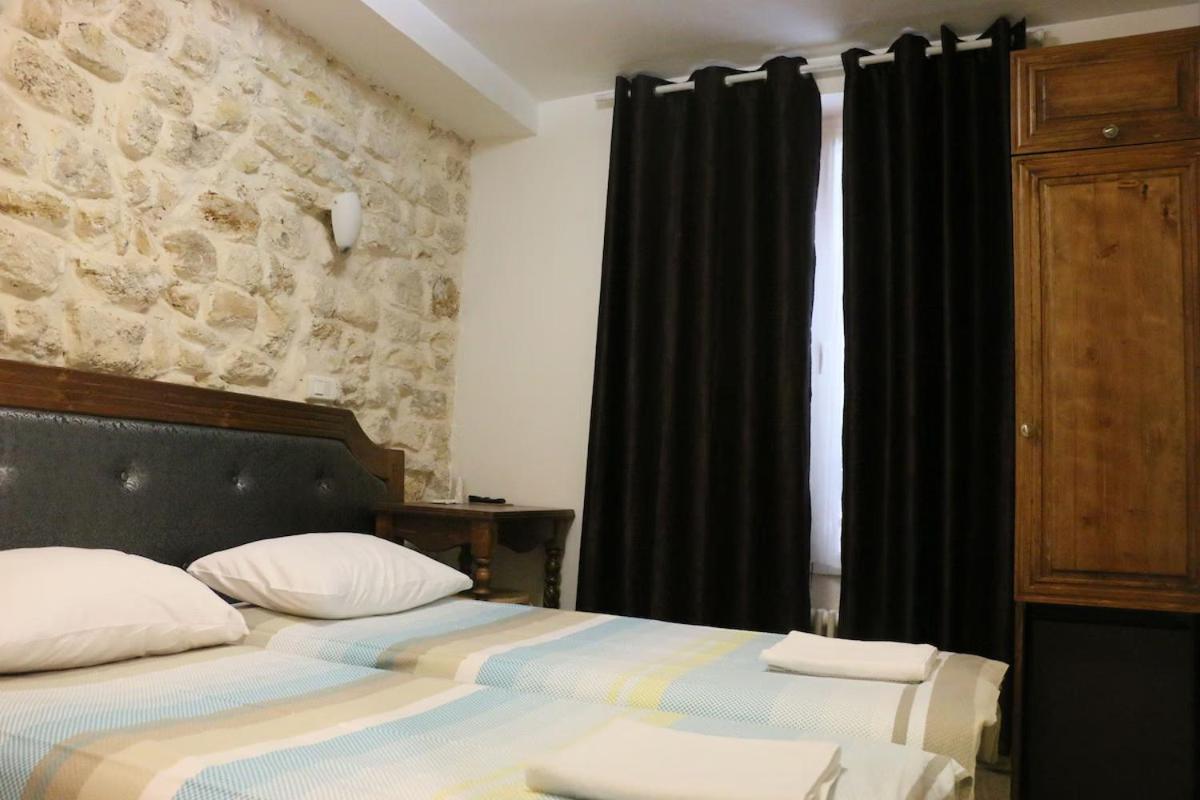 Hotel Clermont Montmartre Paris Luaran gambar